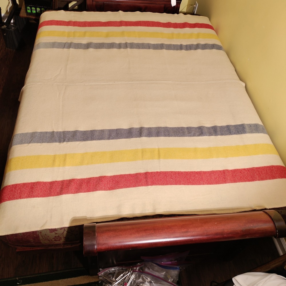 Faribault Woolen Mill Co Wool Pioneer Blanket  Pre-1950? Approx 69.5"x76"